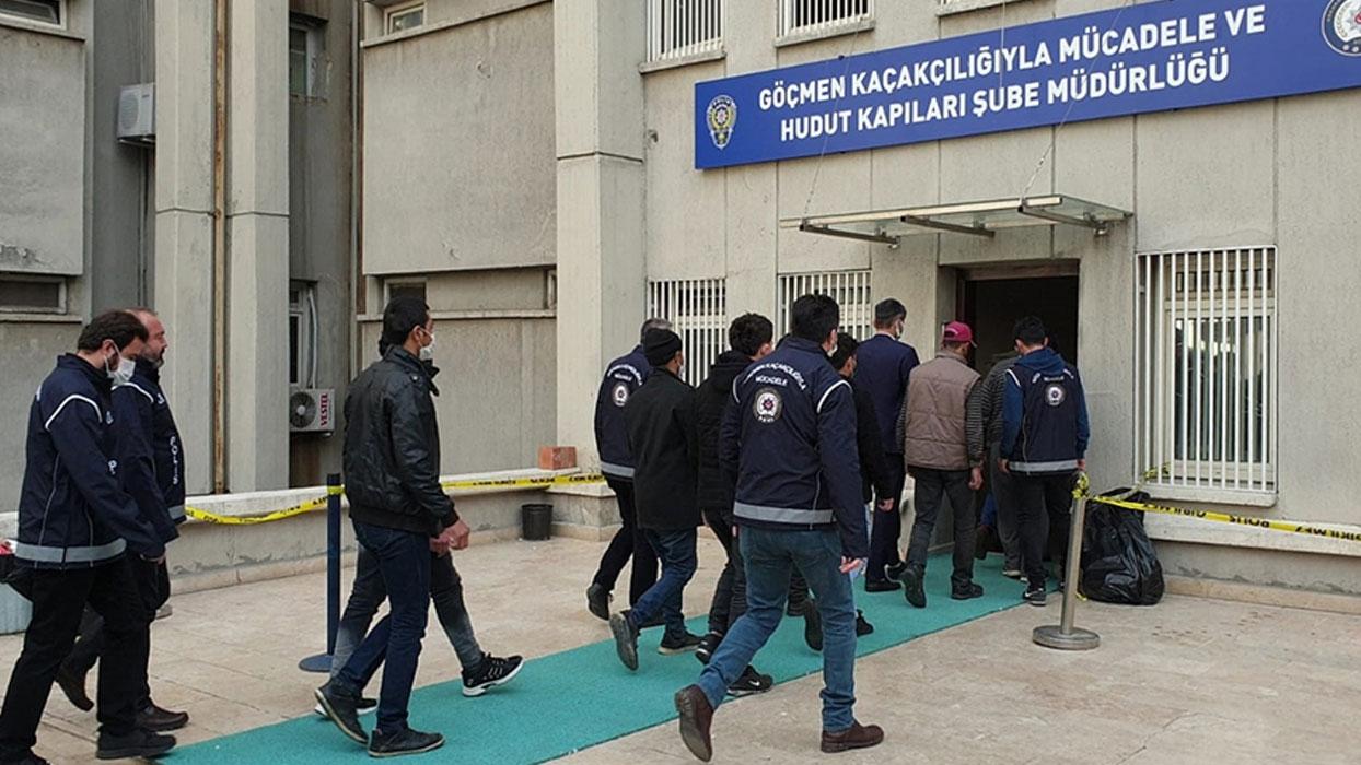 Ankara'da göçmen kaçakçılığı yaptıkları belirlenen 5 kişi tutuklandı