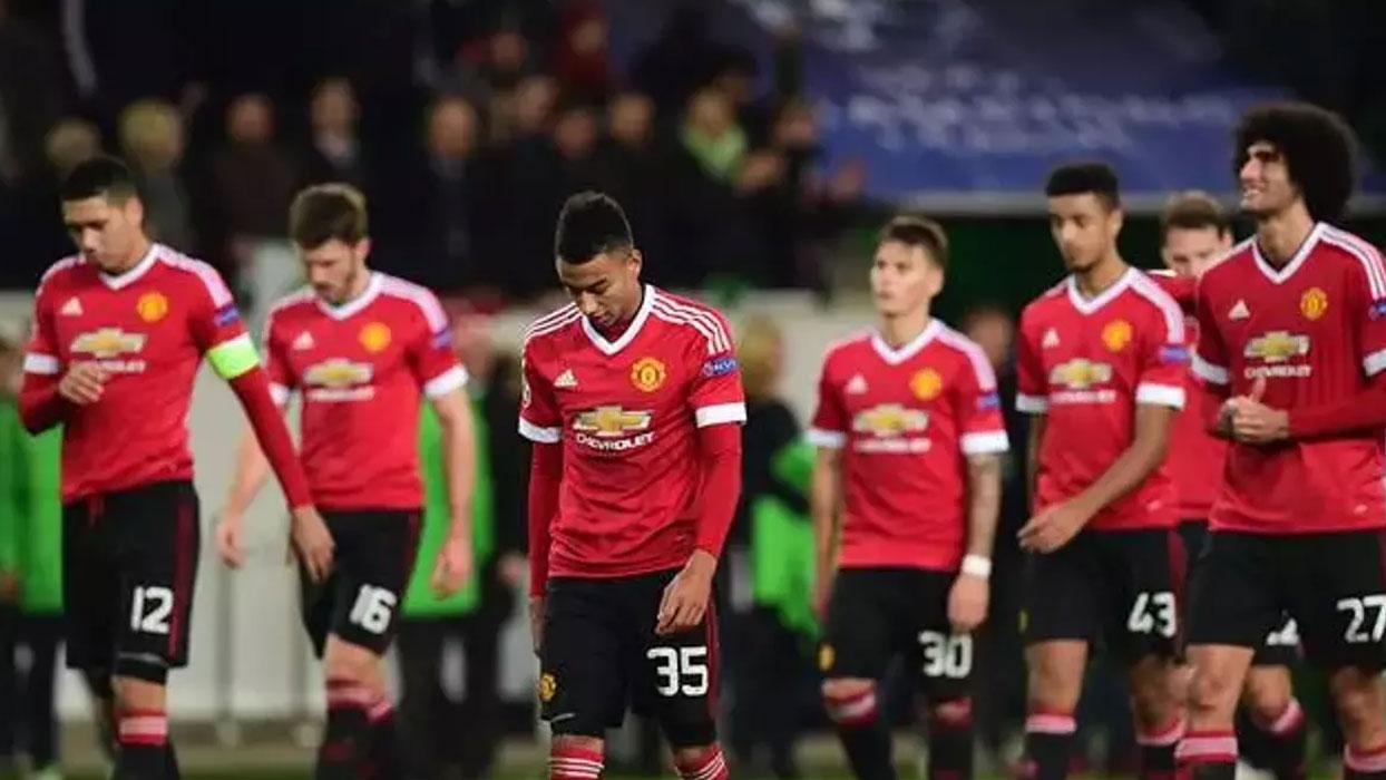 Bayern Münih Almanya Kupası'ndan, Manchester United İngiltere Lig Kupası'ndan elendi