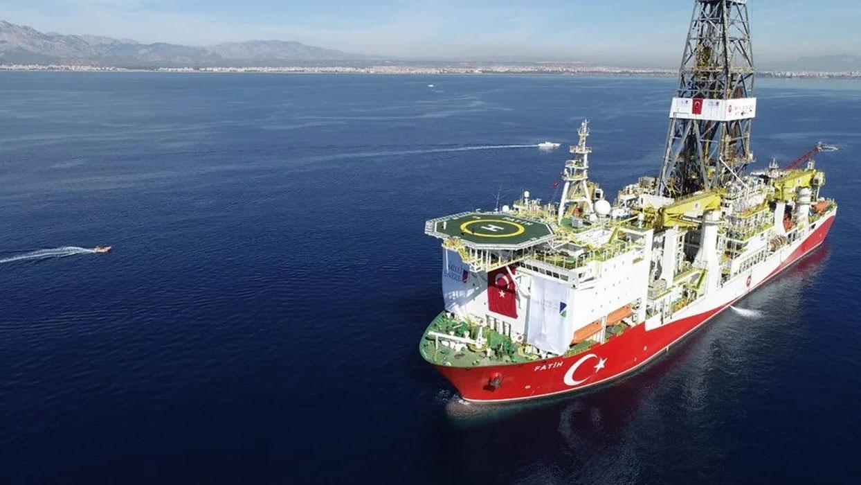 Türkiye'yi dışa bağımlılıktan kurtaran çalışmalar! Keşiflerin Fatih'i Karadeniz'de sondaja devam ediyor
