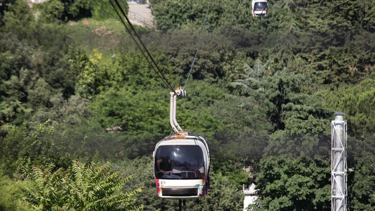 Maçka ve Eyüpsultan'daki teleferik hatları yarın işletmeye açılacak
