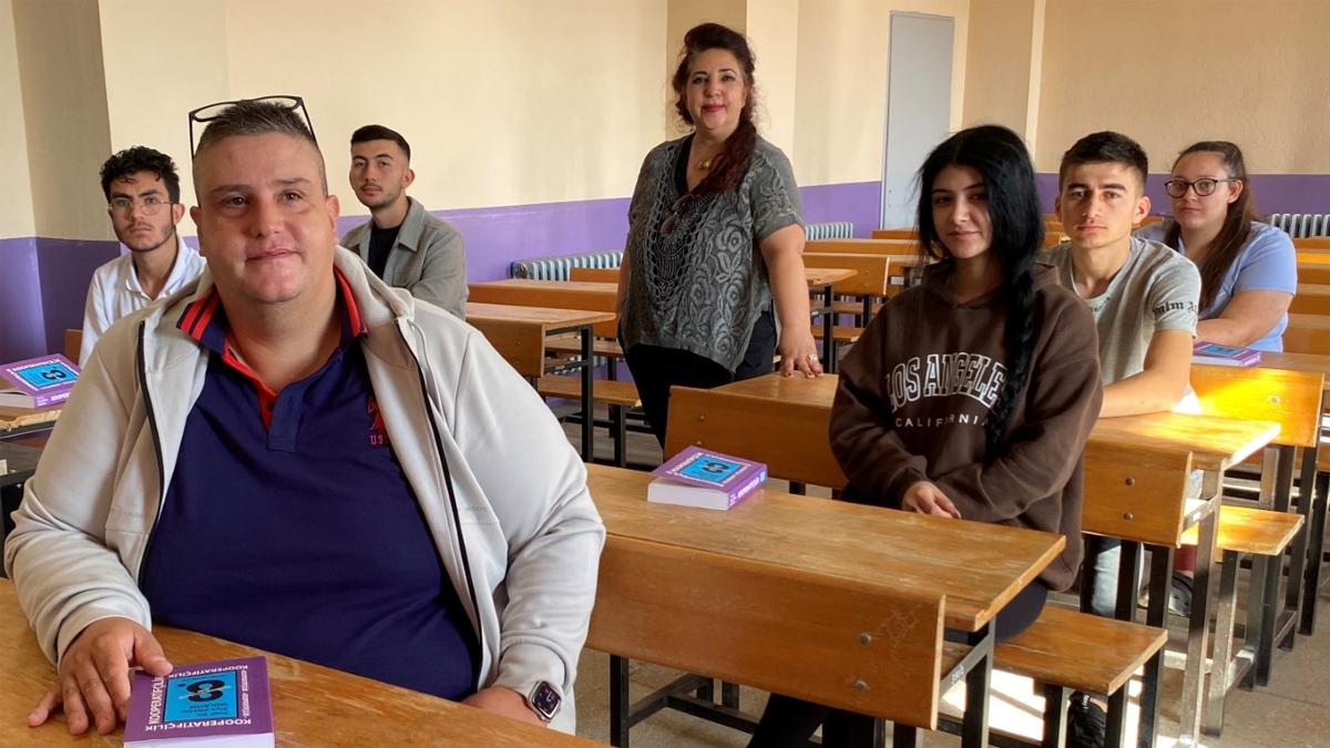 Manisalı çift 40 yaşından sonra üniversiteli oldu
