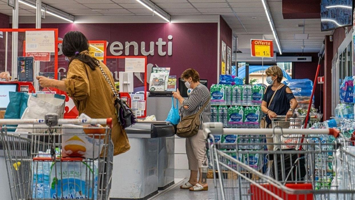 İngiltere'de enflasyon 2 yılın en düşük seviyesinde