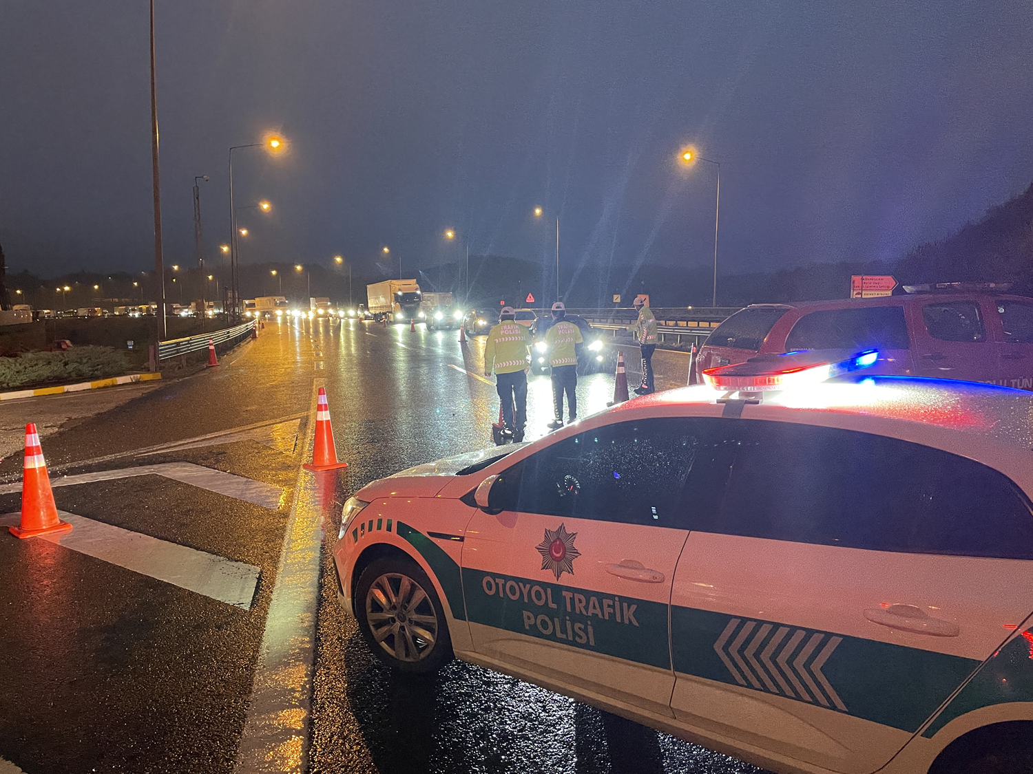 Bolu Dağı Tüneli İstanbul yönü geçici olarak kapatıldı