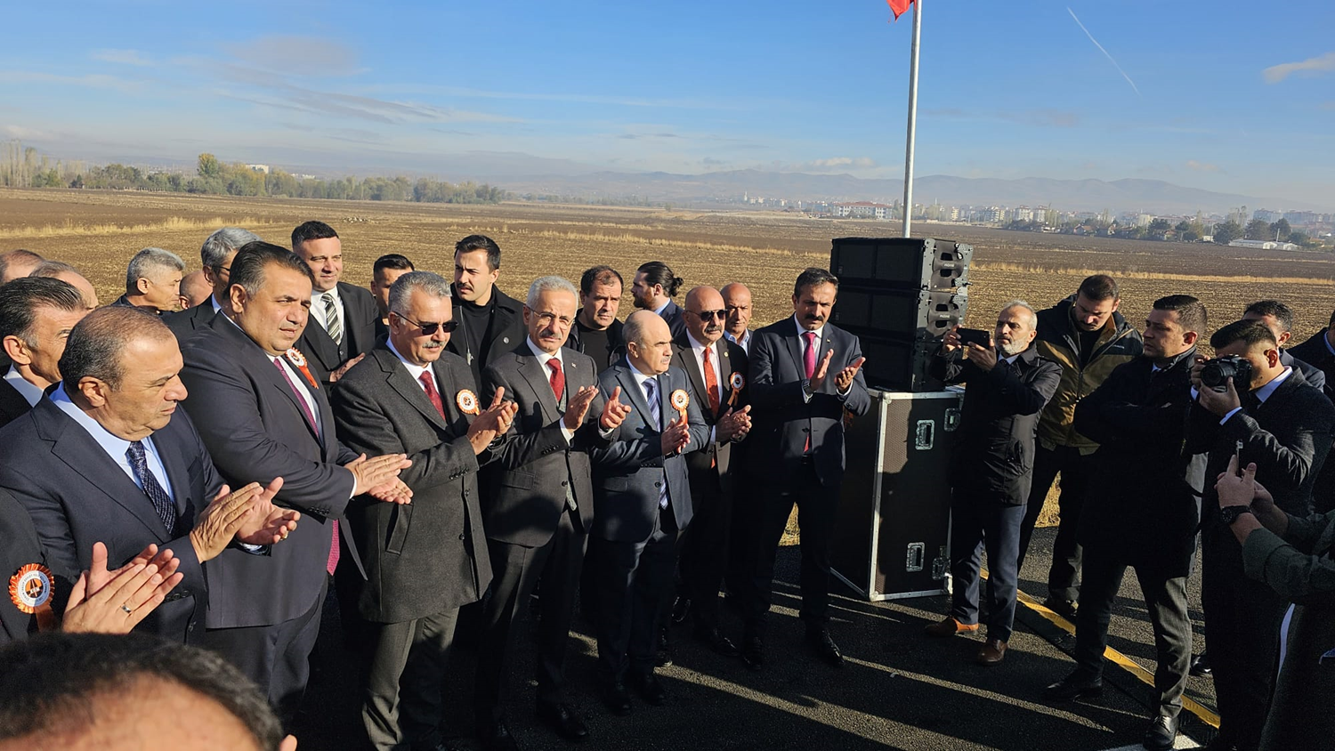 Bakan Abdulkadir Uraloğlu: Delice-Çorum YHT projesinin ihalesini 2024 yılında yaparak, çalışmalara başlıyoruz