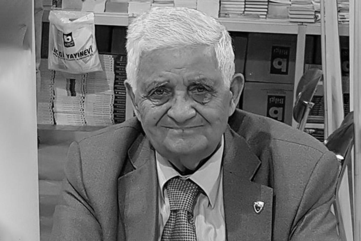 Emekli Büyükelçi, tarihçi yazar Bilal Şimşir vefat etti