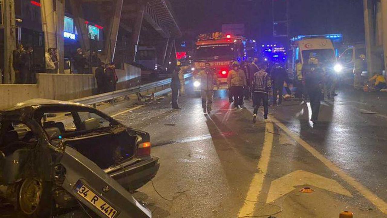 D-100'de aynı noktada iki farklı kaza: Trafikte yoğunluk oluştu