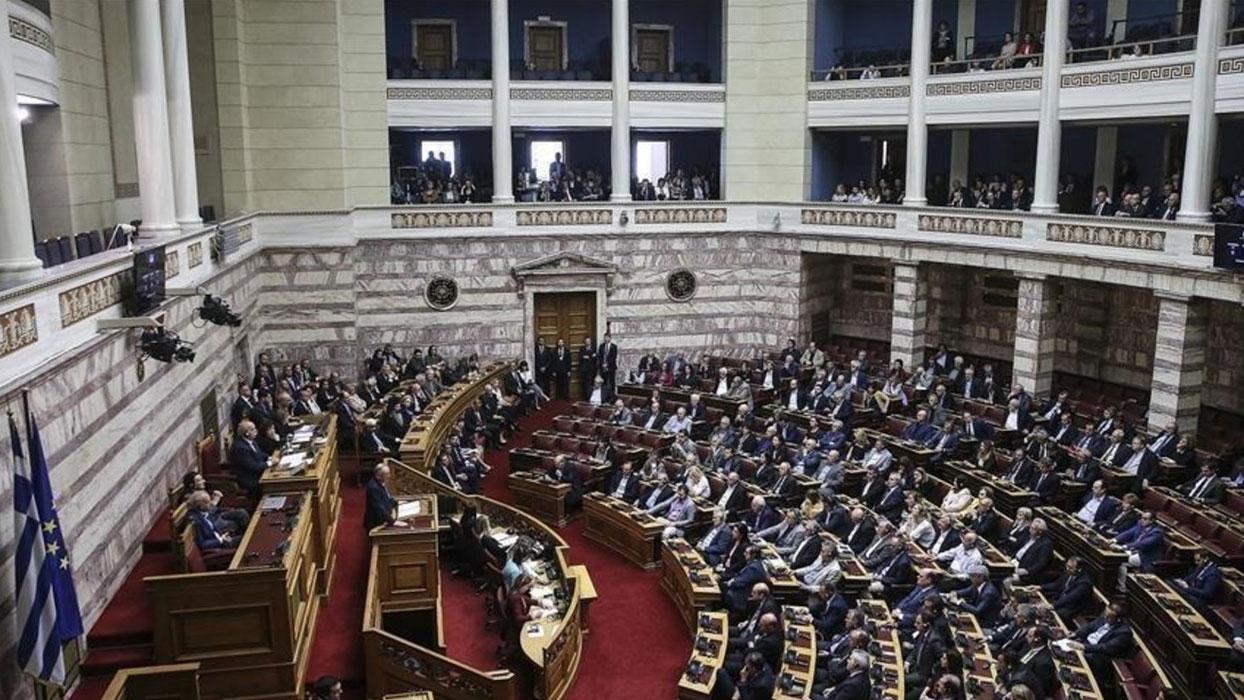 Yunanistan ana muhalefet partisinde istifa krizi: Aralarında Türkler de var