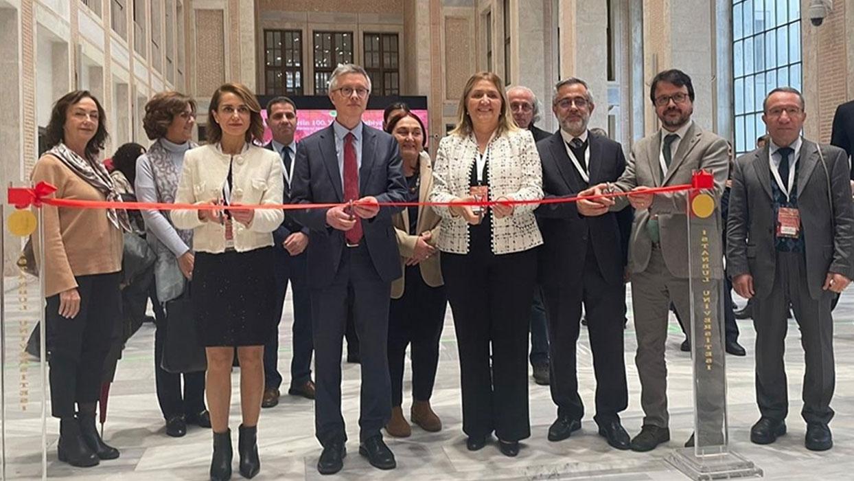 Türkiye'nin Entelektüel Birikimine Edebiyat Fakültesinin Katkısı Sempozyumu başladı