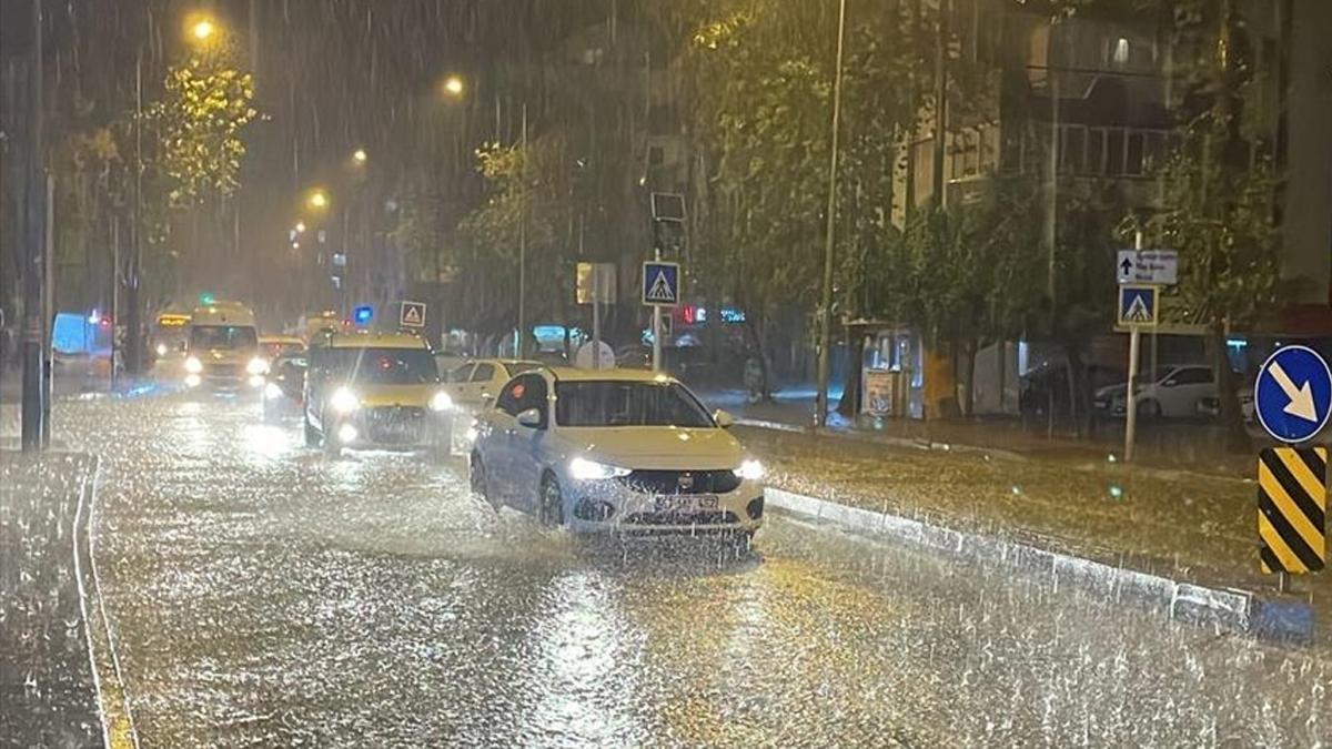 Antalya'ya kuvvetli yağmur uyarısı