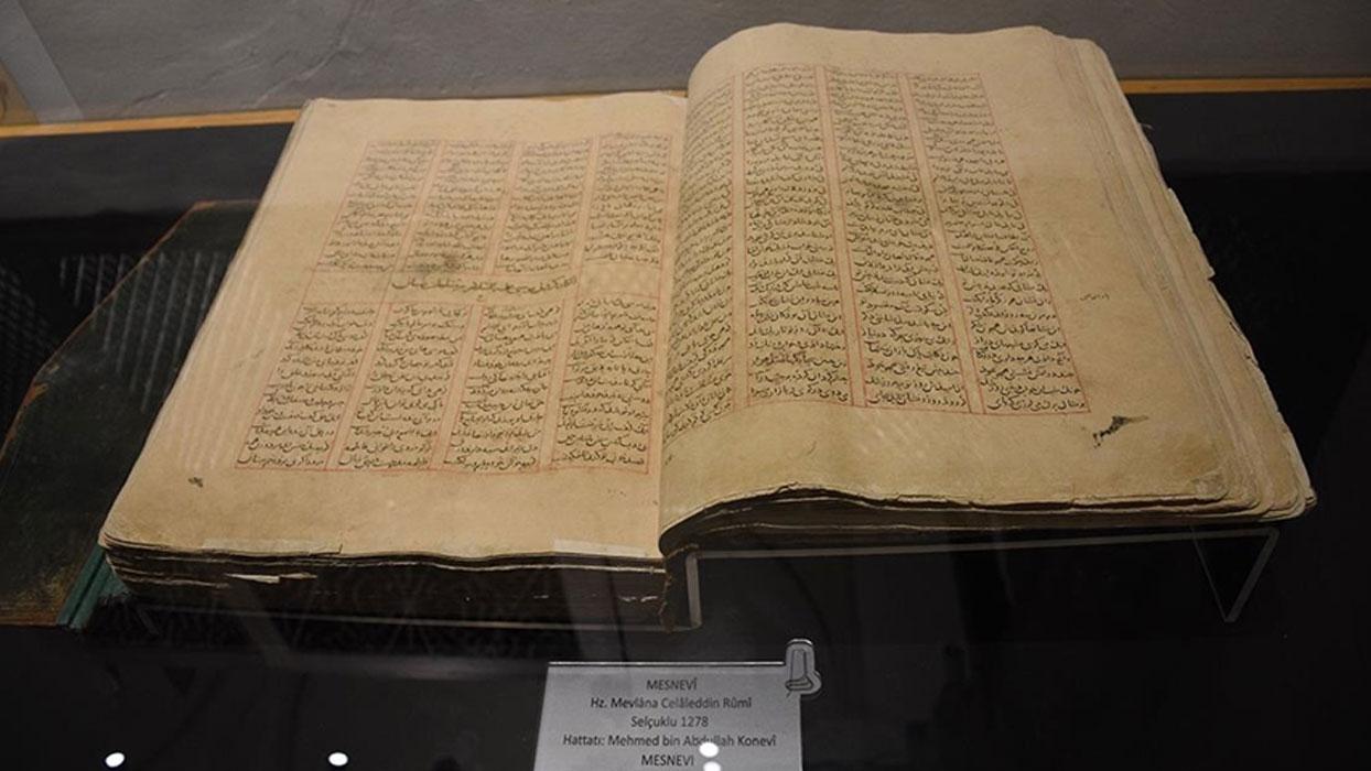Mesnevi'nin tıpkıbasımı Vuslat'ın 750. yılında Mevlana dostlarıyla buluşuyor