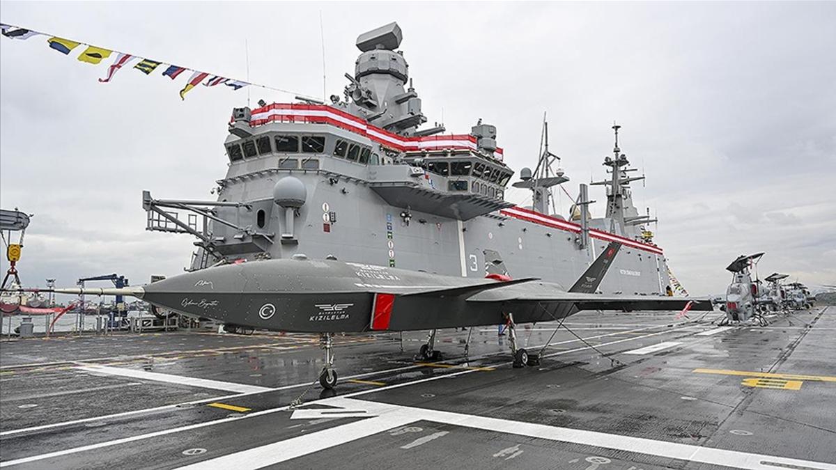 TCG Anadolu Kocaeli'yi gururlandırdı