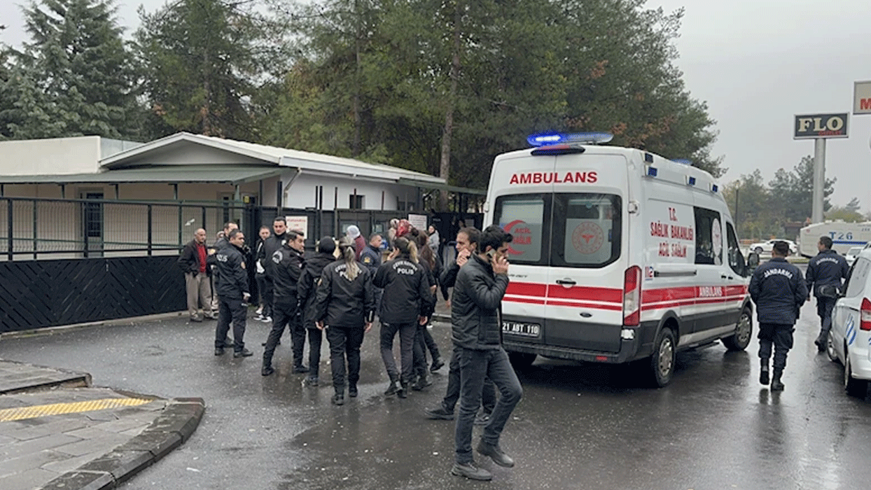 Diyarbakır'da adliye binasında çıkan kavgada 1'i polis, 2 kişi yaralandı