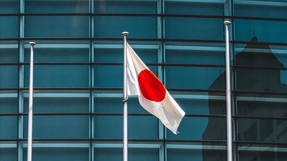 Japonya'da yolsuzluk iddiaları sonrası kabine değişti