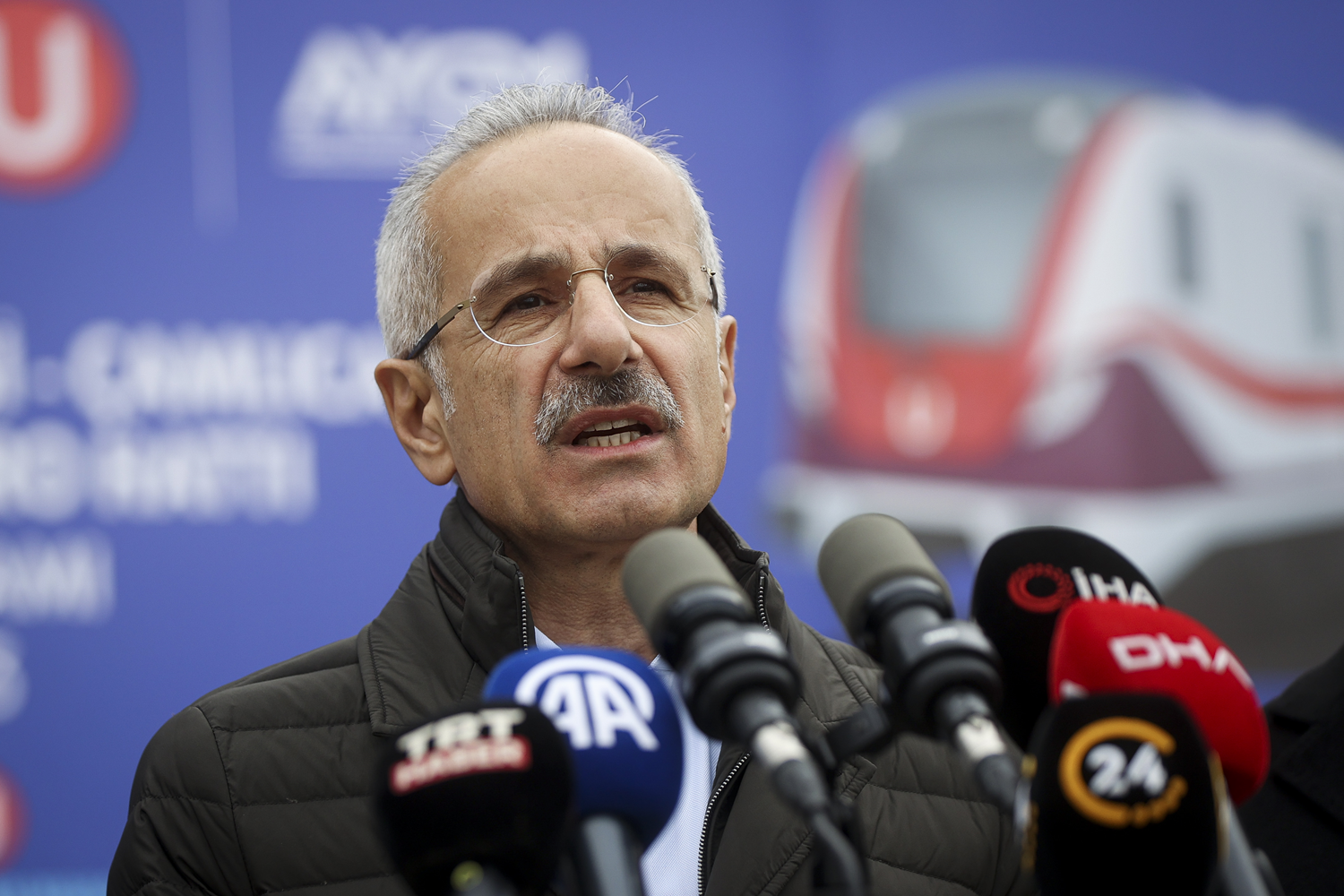 İstanbul'a yeni metro müjdesi! Bakan Uraloğlu tarih verdi