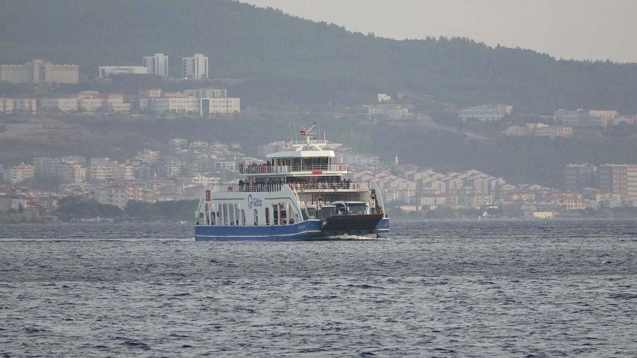 Gökçeada ve Bozcaada feribot seferleri iptal edildi