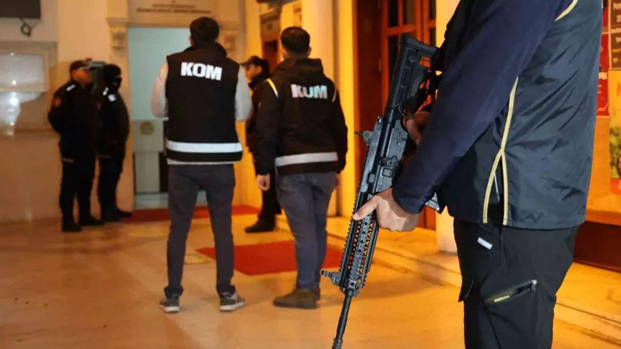 Adana Büyükşehir Belediyesi'ne ihaleye fesat karıştırma ve rüşvet operasyonu: Çok sayıda gözaltı var