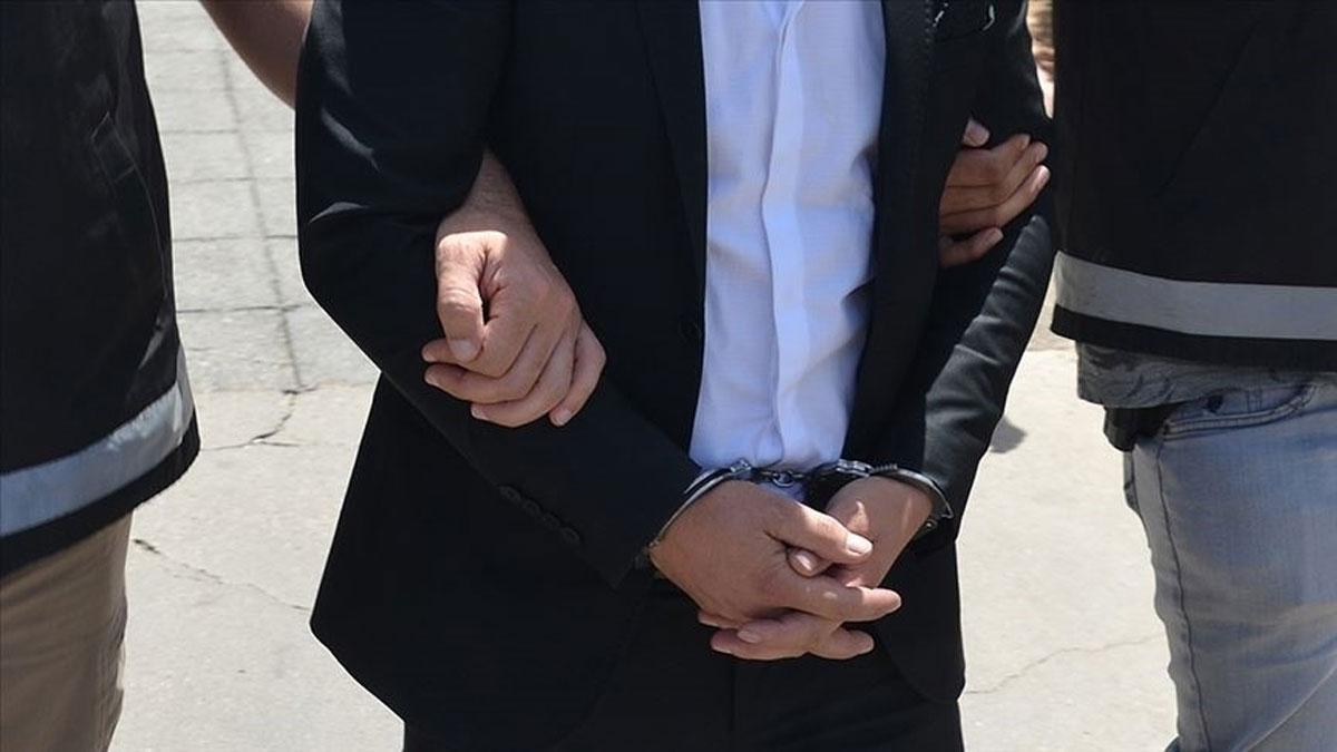 Bursa'da bir kadını "polisiz" diyerek 600 bin lira dolandıran 2 şüpheli tutuklandı