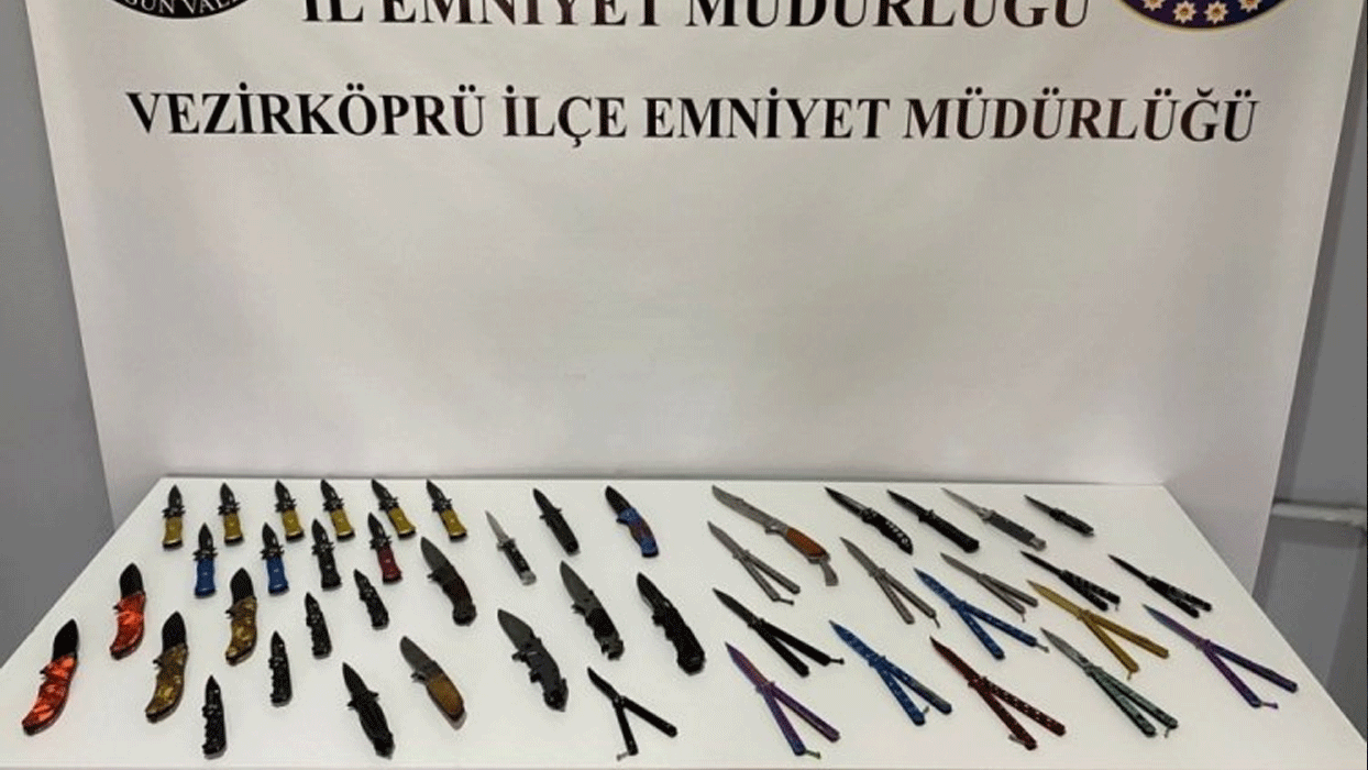 Samsun'da iki işyerinde satışı yasak 46 bıçak ele geçirildi