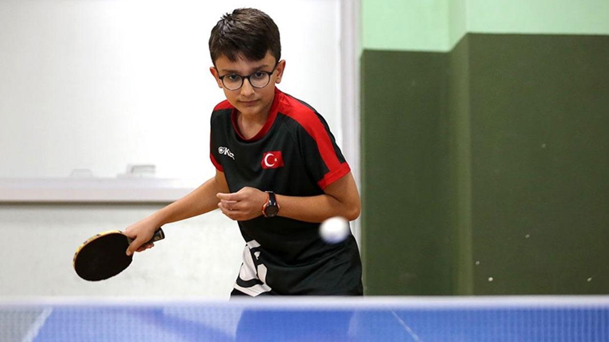 Masa tenisinde Avrupa'nın en yetenekli sporcuları listesine giren Ali Enes'in hedefi büyük