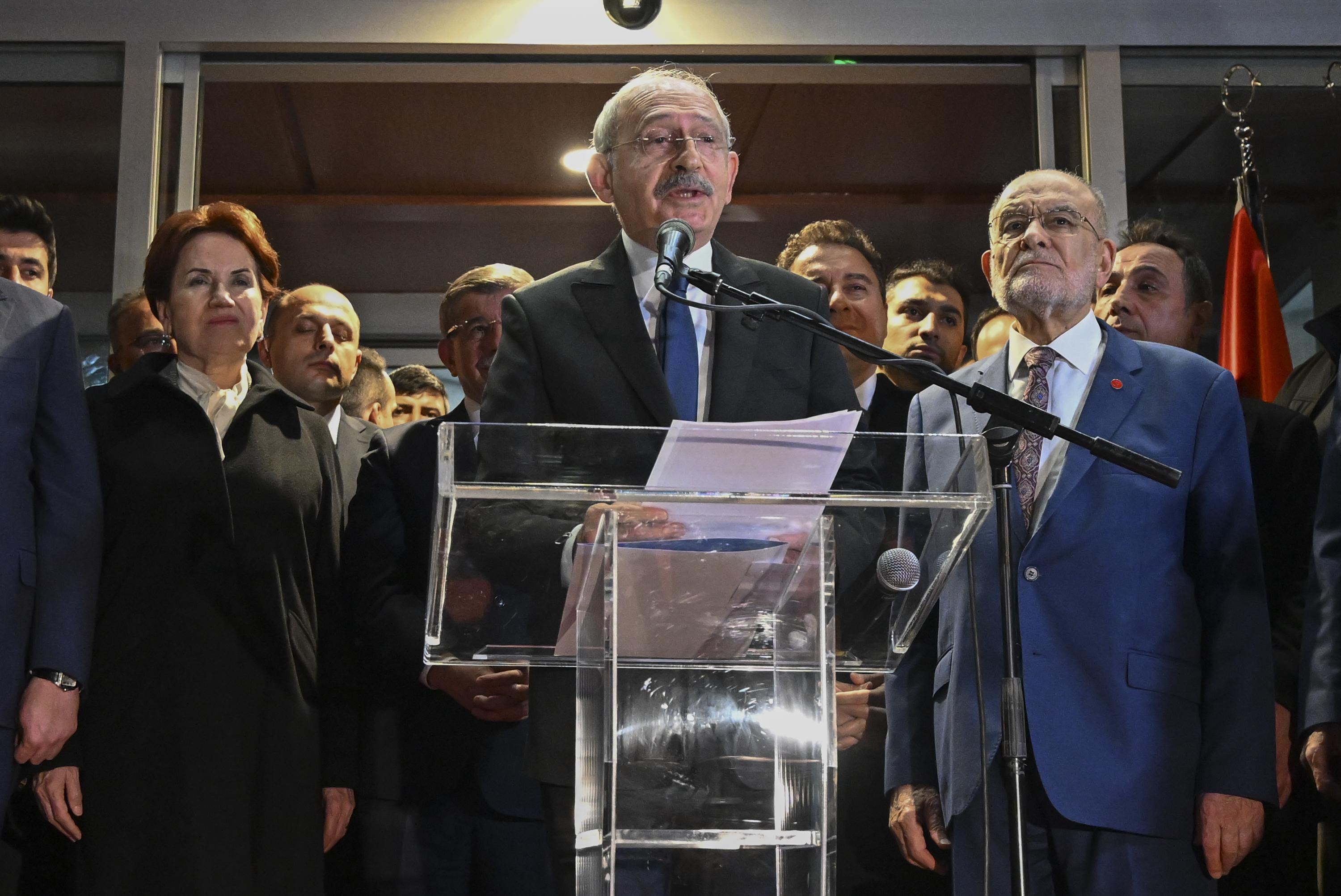 CHP ve İYİ Parti birbirine girdi: Sen de bize operasyon çektin