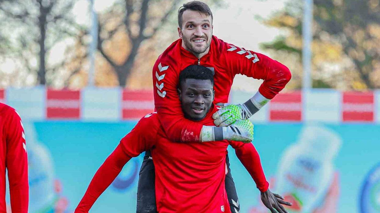 2 dönem transfer yasağı alan Samsunspor, kiralık 15 oyuncusunu kadroya çağırabilir