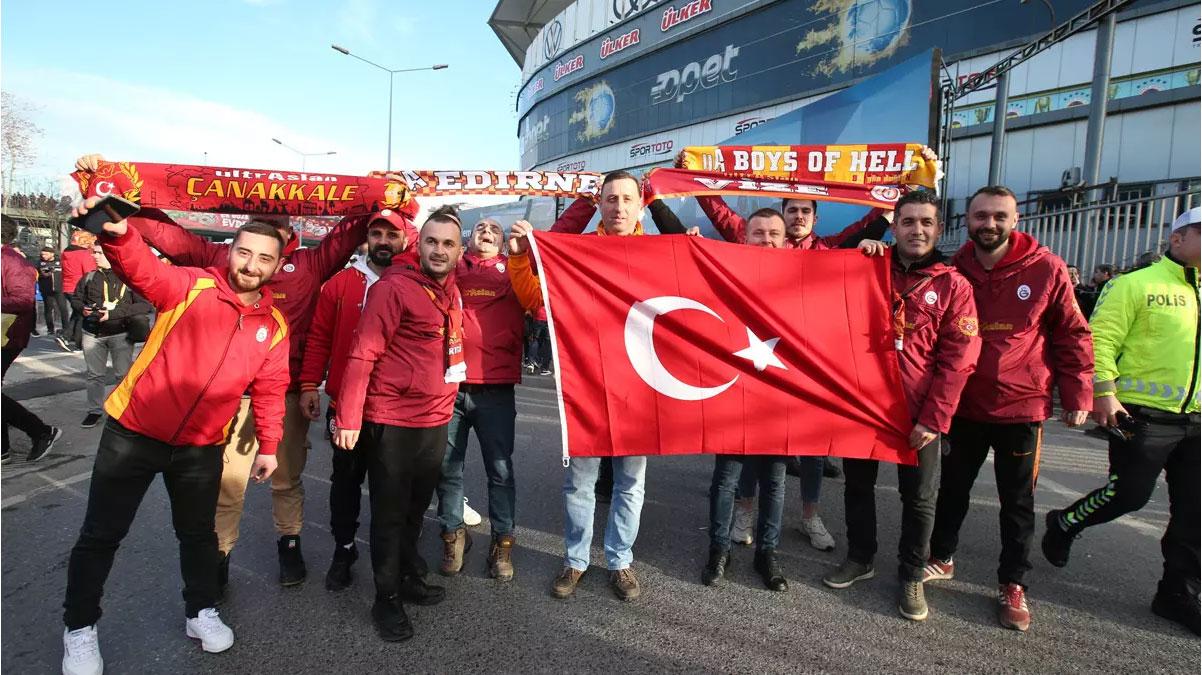 Galatasaray taraftarı Kadıköy'de