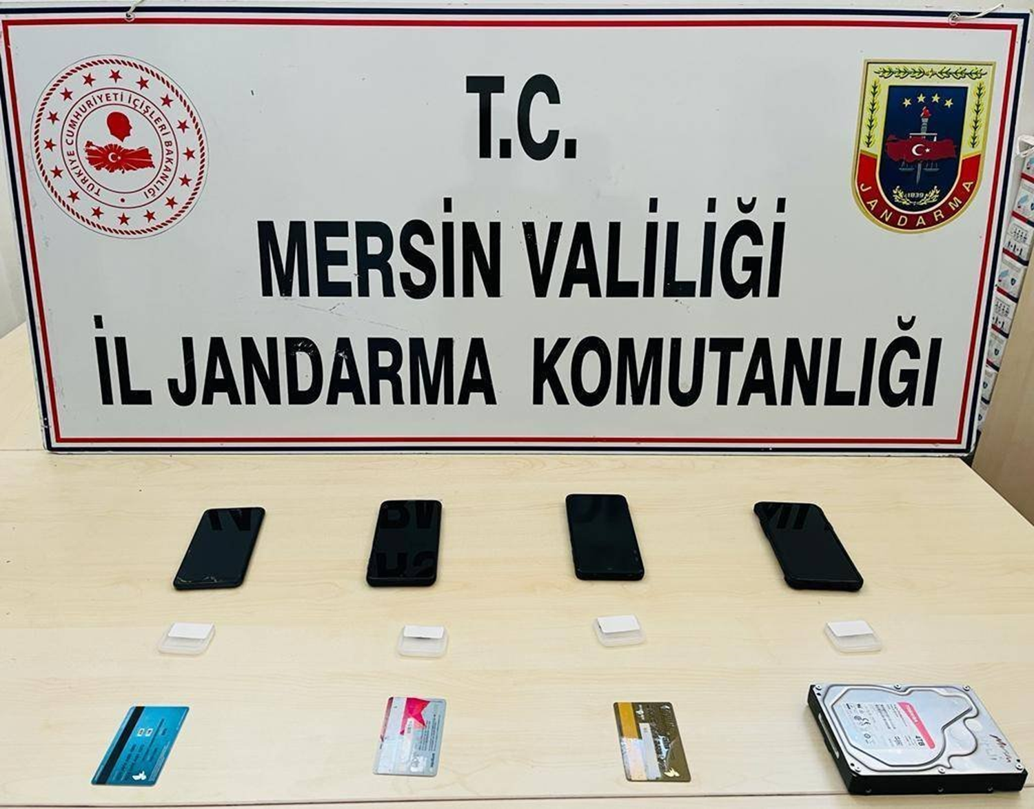 Mersin merkezli dolandırıcılık operasyonunda 3 zanlı tutuklandı