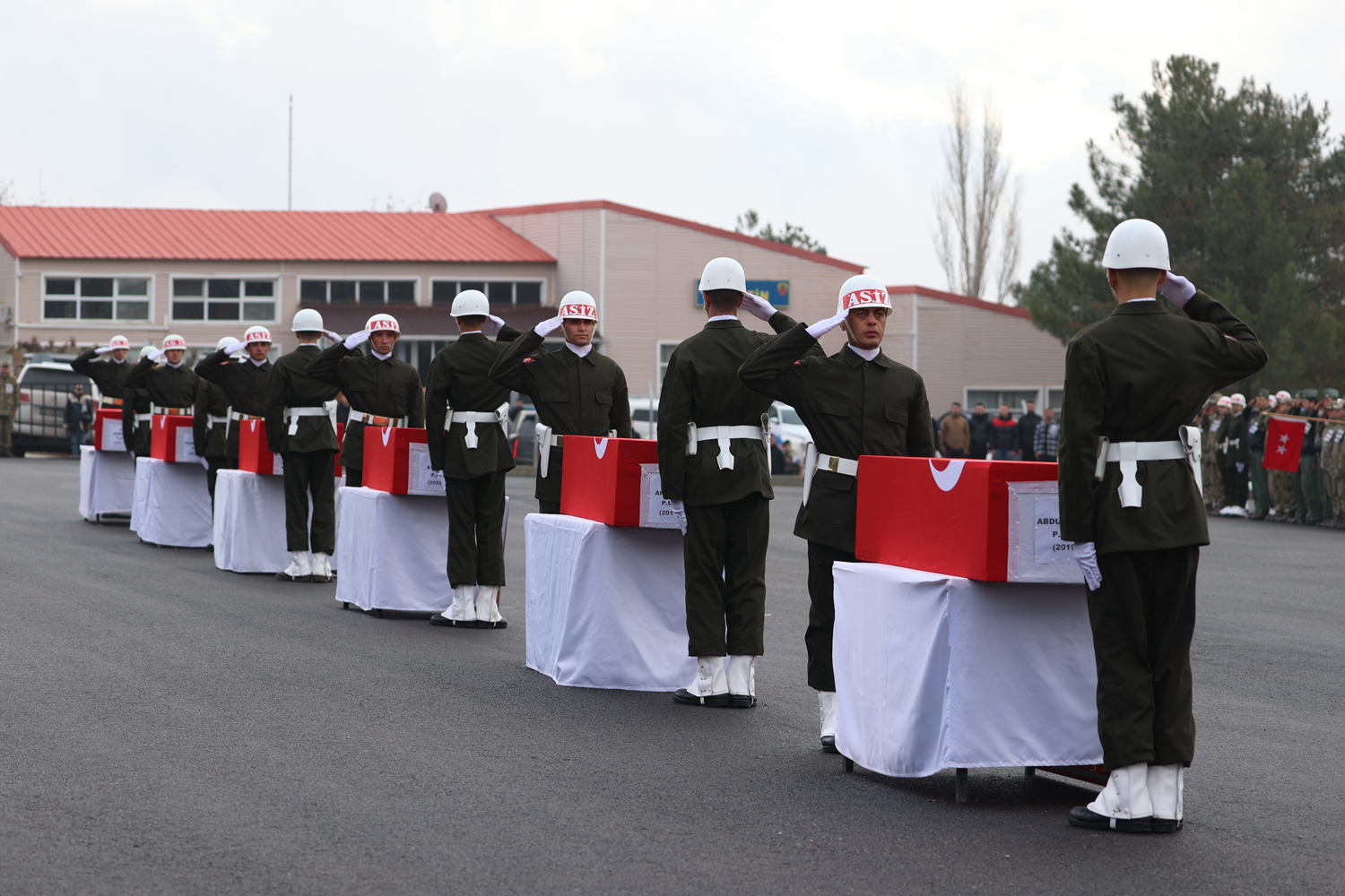 Şırnak'ta şehit olan askerlerimiz için tören düzenlendi
