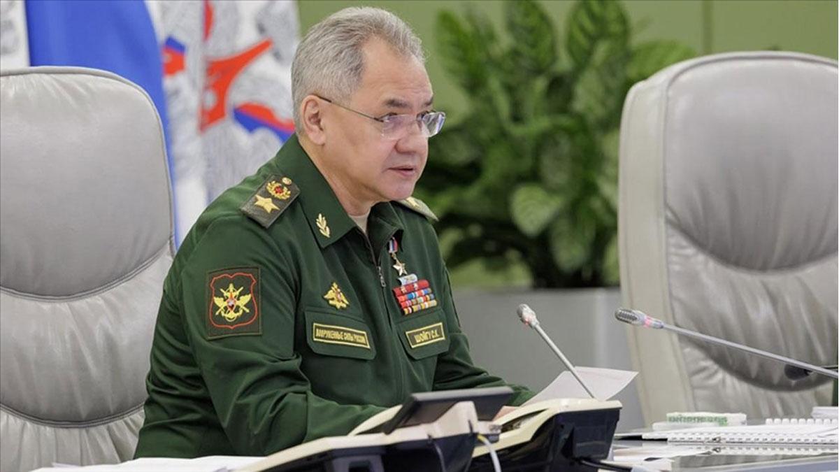 Rusya Savunma Bakanı Şoygu, vurulan Rus çıkarma gemisiyle ilgili Putin'e bilgi verdi