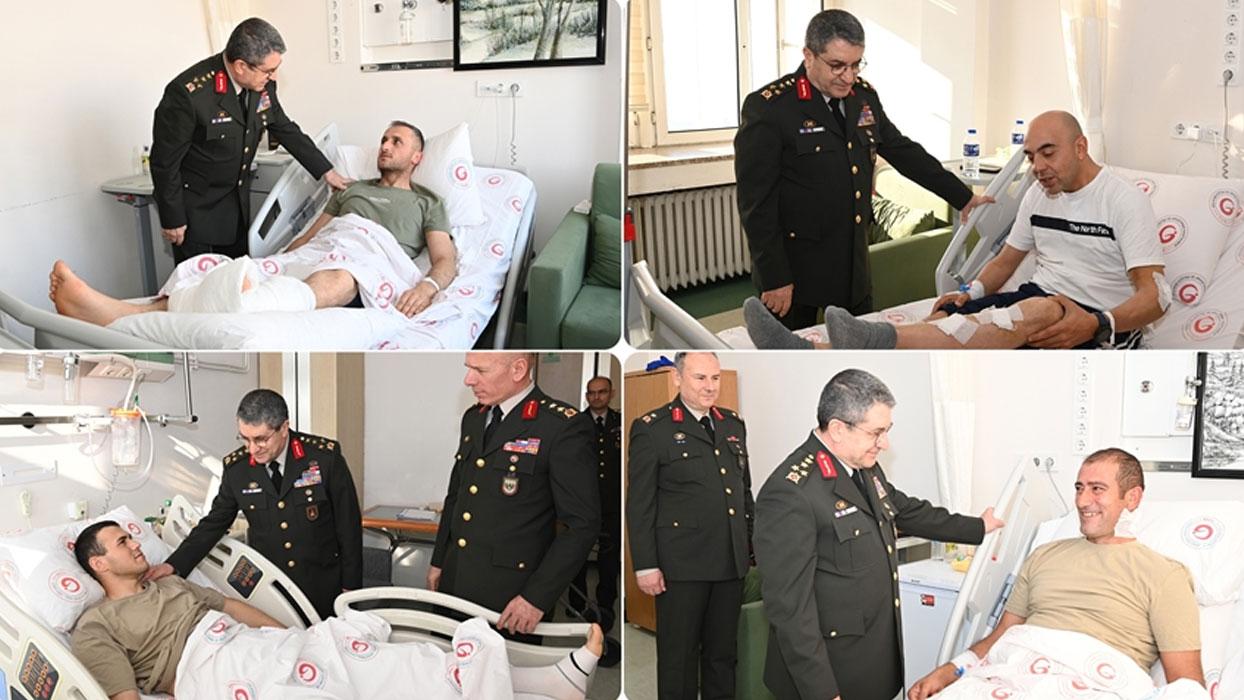 Kara Kuvvetleri Komutanı Orgeneral Bayraktaroğlu'ndan tedavi gören askerlere ziyaret