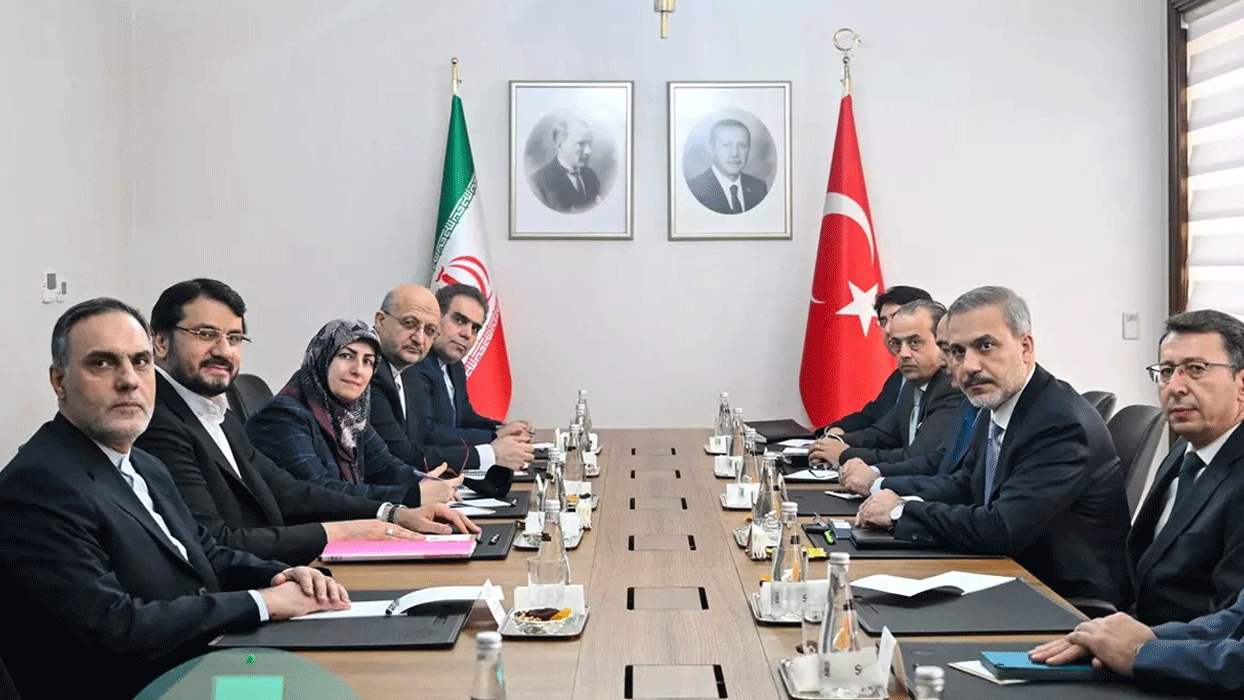 Bakan Fidan, İran Yol ve Şehircilik Bakanı Bezrpaş ile görüştü