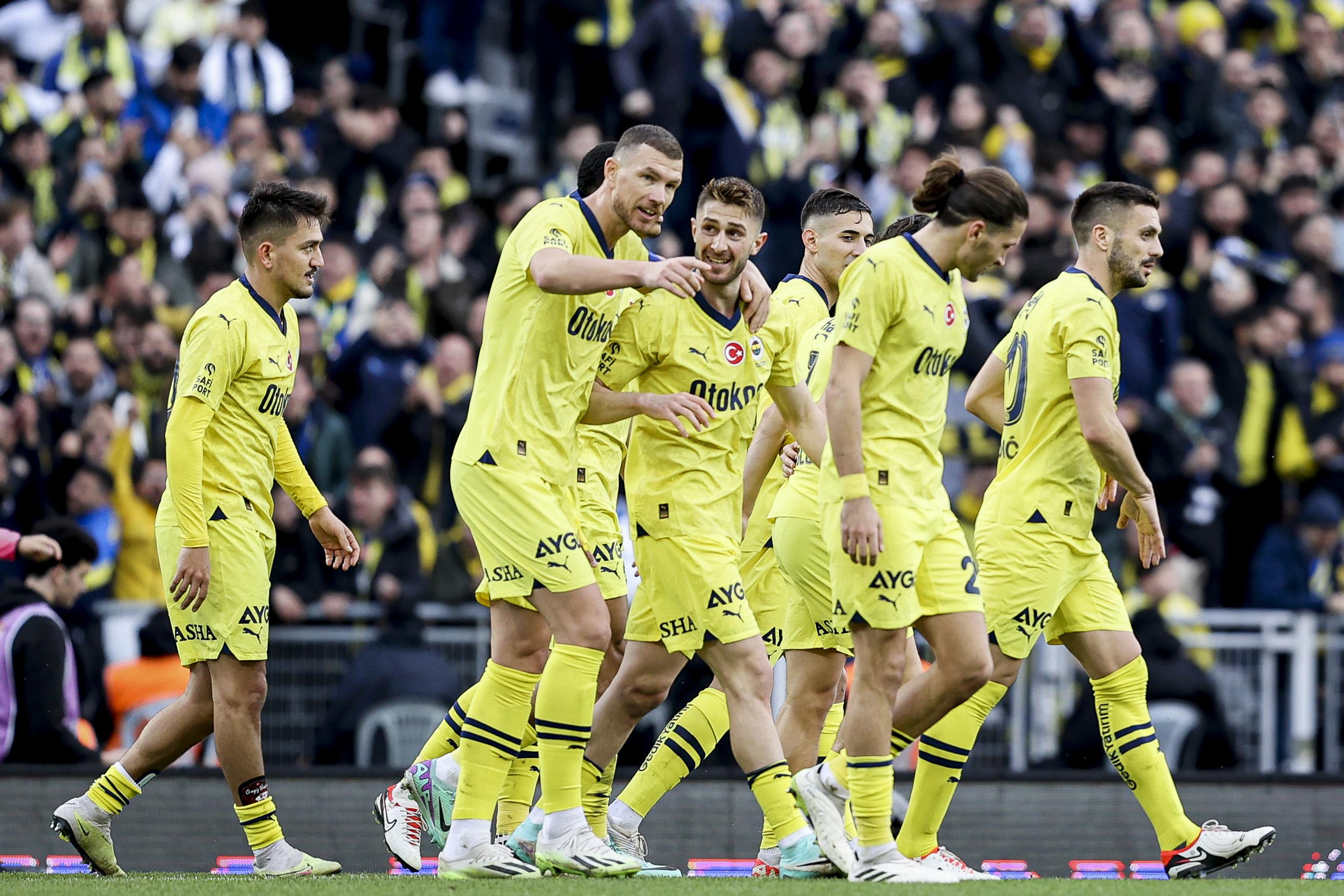 Fenerbahçe, İstanbulspor karşısında farklı kazandı