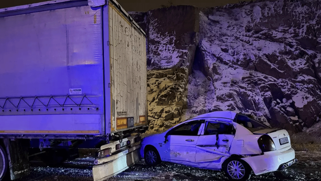 Kayseri'de zincirleme kaza: 1'i ağır 5 yaralı