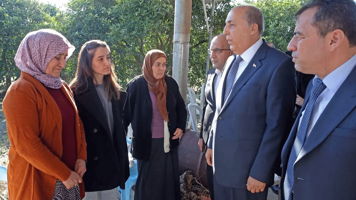 AK Parti Muğla Büyükşehir Belediye Başkan Adayı Ayaydın, yaralı üsteğmenin Köyceğiz'deki ailesini ziyaret etti