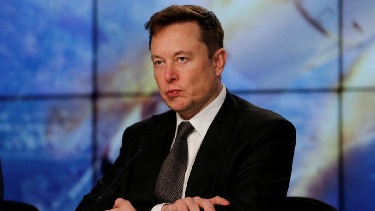 Elon Musk, Tesla'daki hisse oranını yükseltmeden yapay zekaya yatırım yapmak istemiyor
