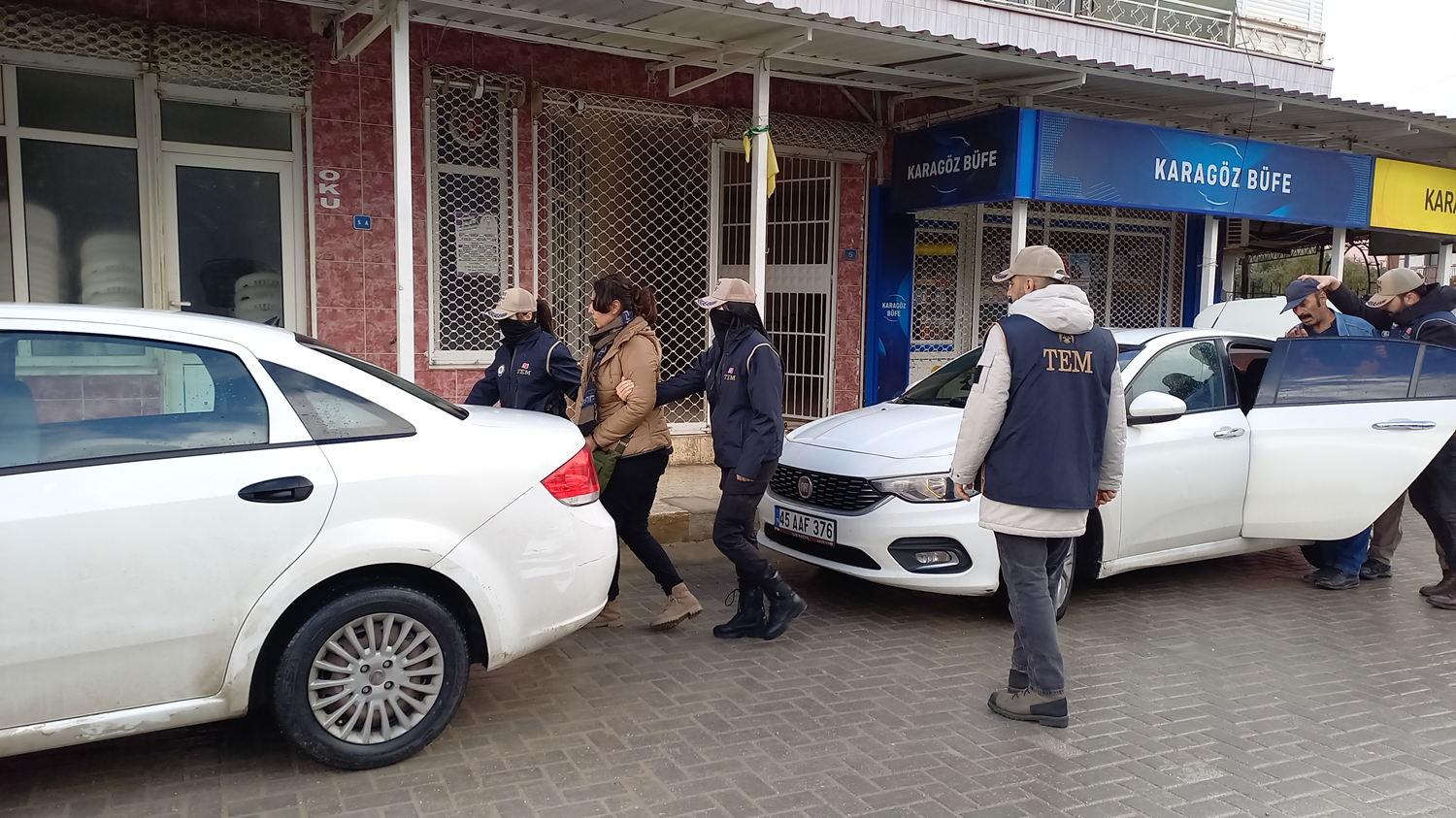 Manisa'da terör örgütü PKK/KCK'ya yönelik operasyonda 7 şüpheli yakalandı