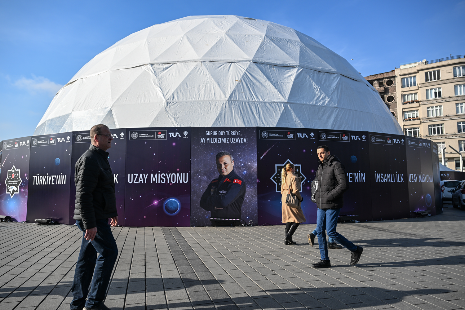 Türkiye'nin ilk astronotunun uzay yolculuğu Taksim Meydanı'ndan izlenecek