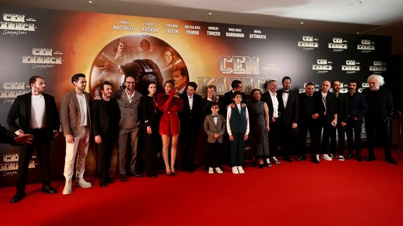 Cem Karaca'nın Gözyaşları filminin gala gösterimine ünlü isimler katıldı