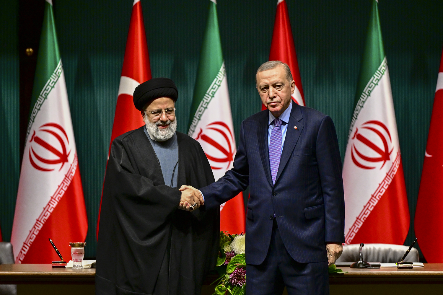 İmzalar atıldı: Türkiye ile komşu arasında 10 anlaşma