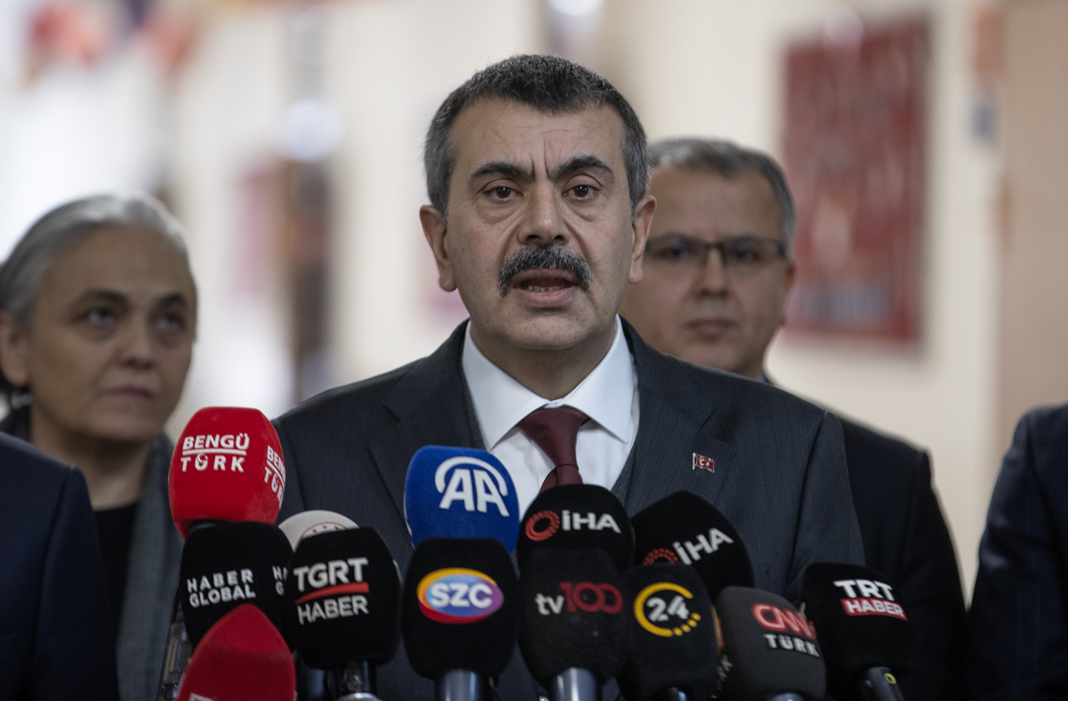 Milli Eğitim Bakanı Tekin velileri uyardı: “Çocuklarımızın başarılı olmalarını istiyorsak, aile ve toplum olarak önce kendi üstümüze düşeni yapmak zorundayız”