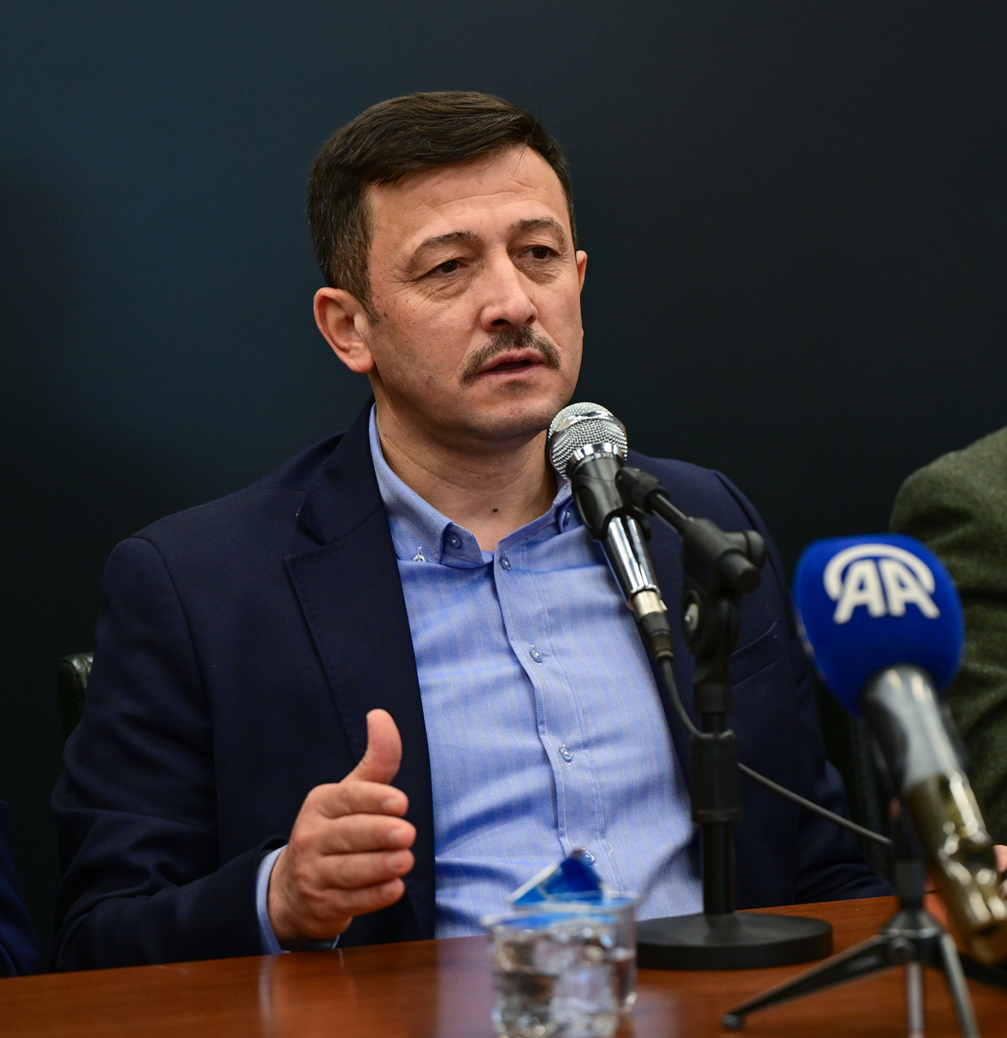 CHP ve İYİ Parti oylarıyla kaldırılmıştı... İzmir Büyükşehir Belediye Başkan Adayı Hamza Dağ'dan ücretsiz ulaşım müjdesi