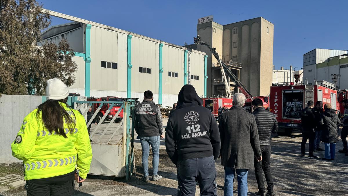 Gaziantep'te fabrikada çıkan yangın söndürüldü