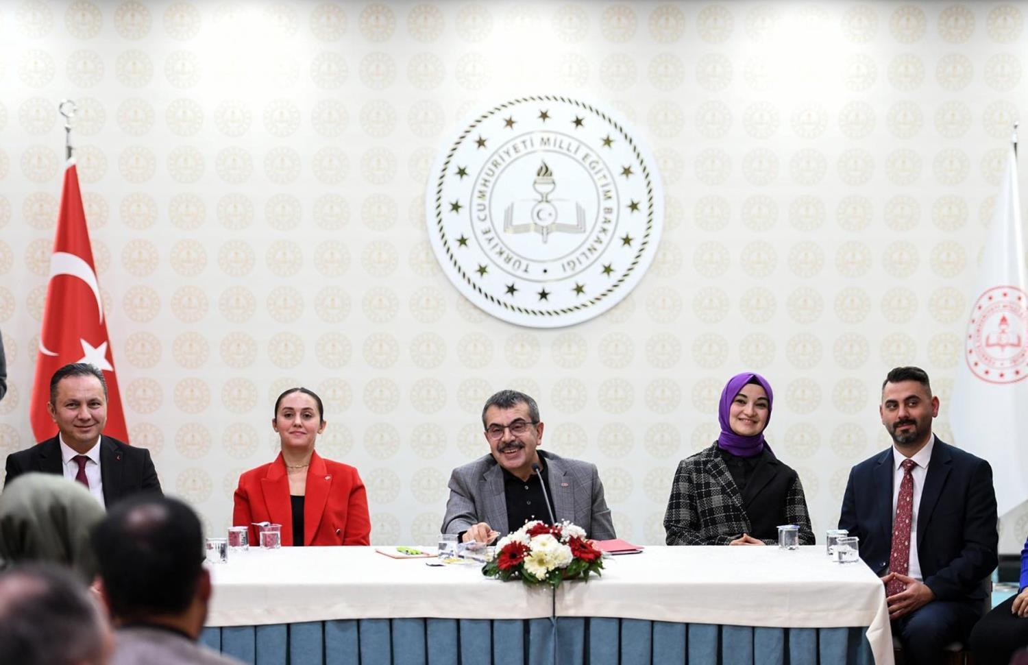 Bakan Tekin'den yeni Eğitim-Öğretim müfredatı ile ilgili açıklama
