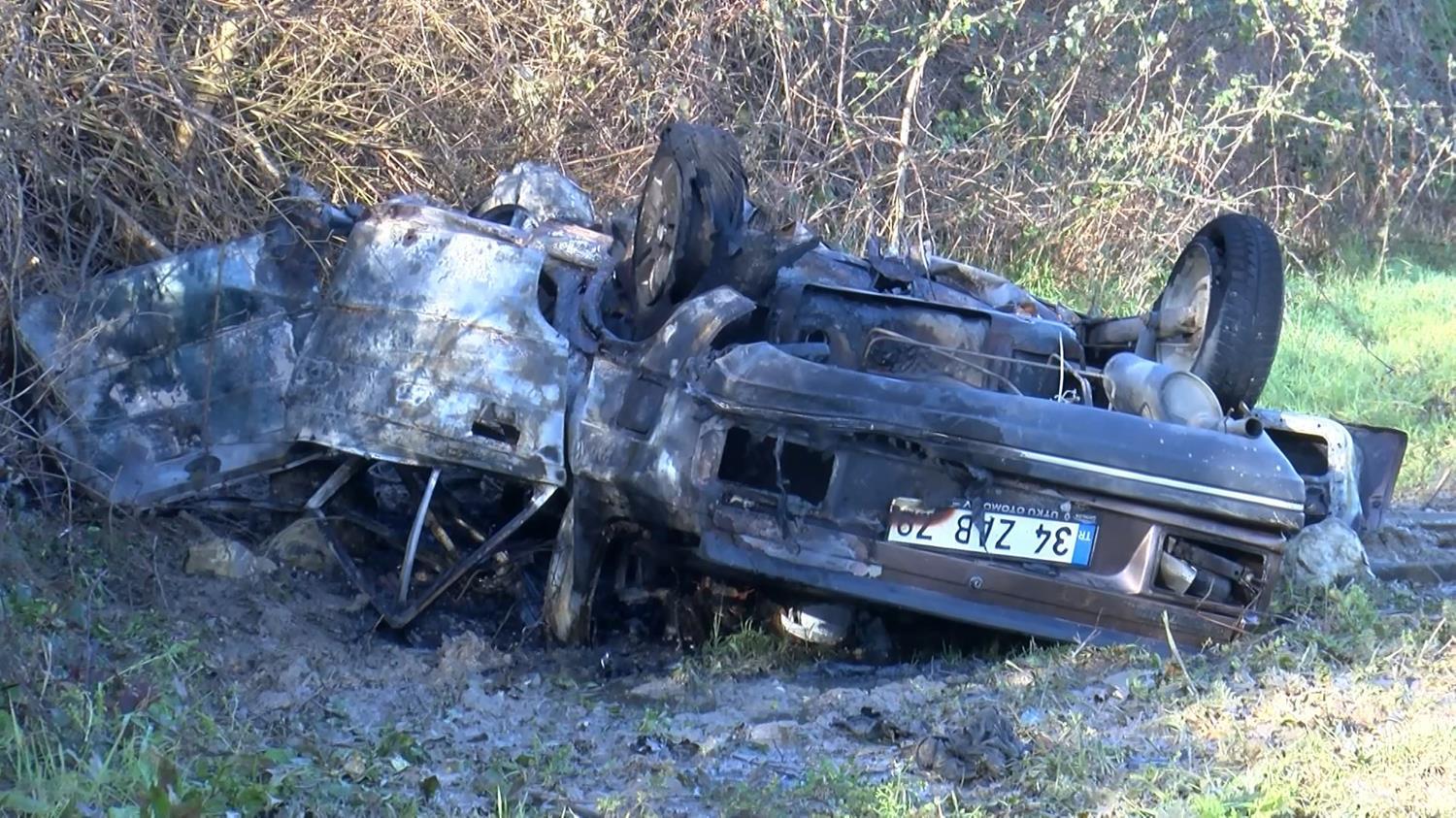 Çatalca'da otomobil şarampole yuvarlandı: 2 ölü 3 yaralı
