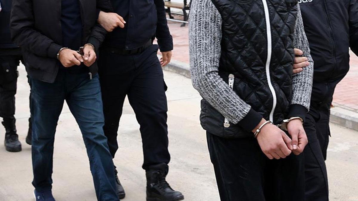 Okul bahçesindeki dehşetin ardından baba ve oğlu çıktı
