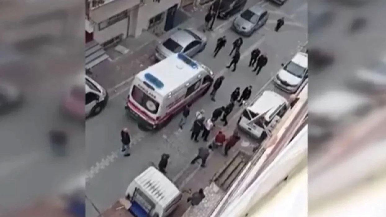 Esenyurt'ta araç park etme kavgasında bir kişi silahla yaralandı