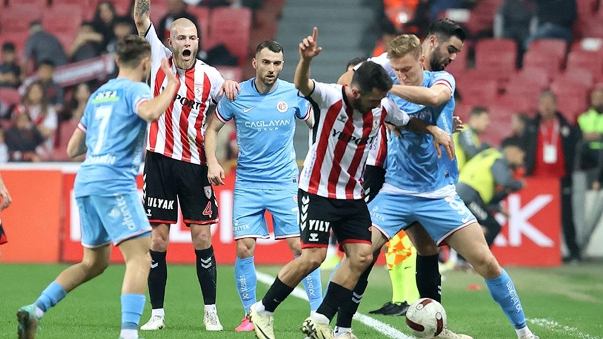 Samsunspor, sahasında Antalyaspor'u 2-0 yendi