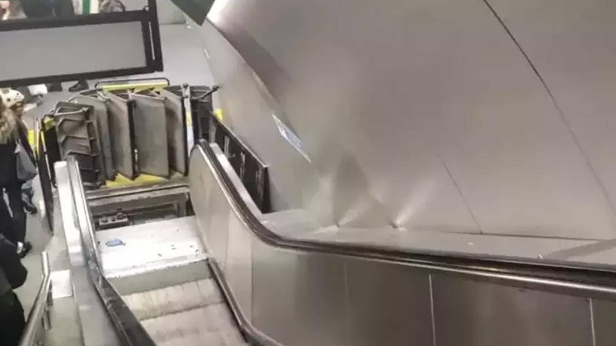İstanbul'da korkunç olay! Bakım yaptığı yürüyen merdivene sıkışan işçi hayatını kaybetti