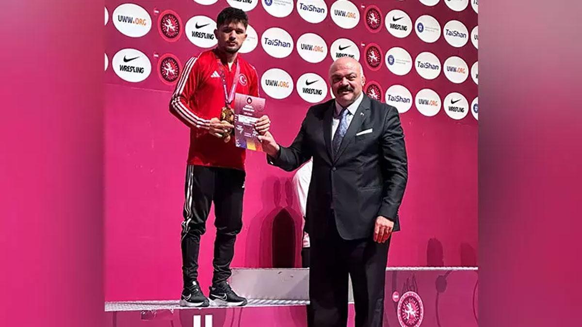 Muhammet Karavuş'tan gümüş madalya