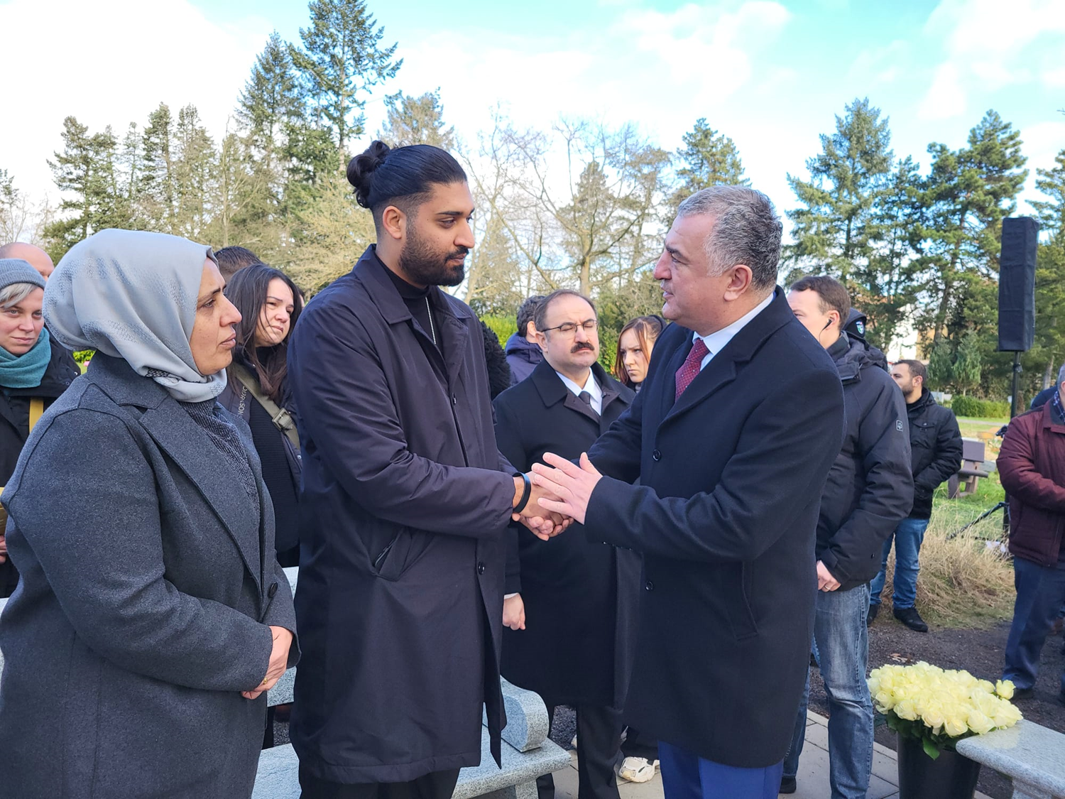 Almanya'daki ırkçı terör saldırısında yaşamını yitirenler Hanau'da anıldı